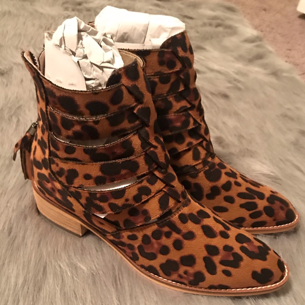 ARider Girl leopard cheetah booties